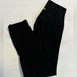 Lululemon black aligns 23inch